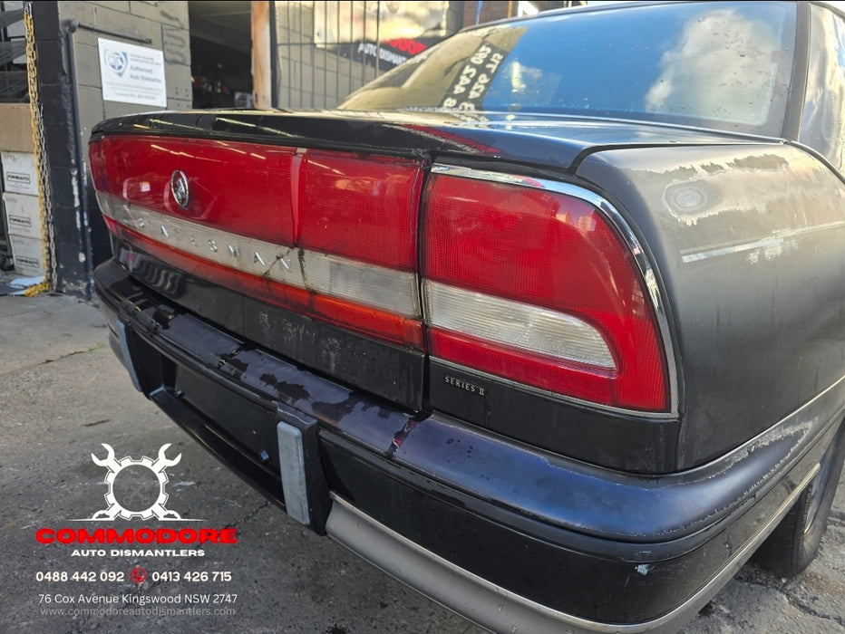 A271 - VS HOLDEN STATESMAN SII - Bootlid w/ Garnish - RAVEN PEARL #B171