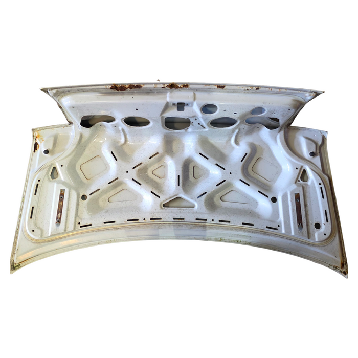 A166 - VS Holden Commodore Sedan - Bootlid White