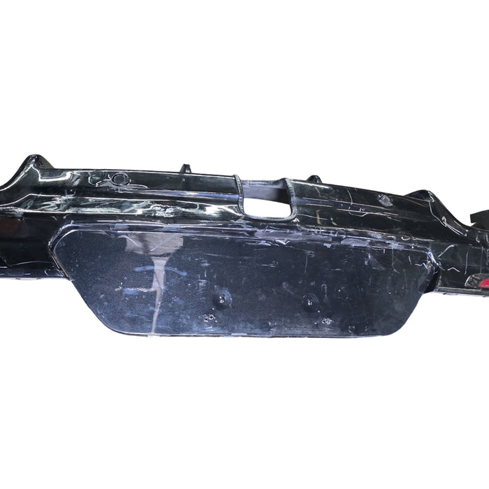 A218 - VF SV6 II Holden Commodore Sedan - Rear Bar Diffuser