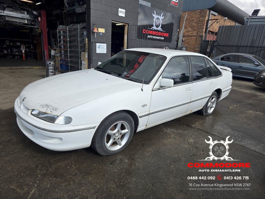 A276 - VS HOLDEN COMMODORE SEDAN - Hazard Switch