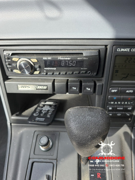A276 - VS HOLDEN COMMODORE SEDAN - Hazard Switch