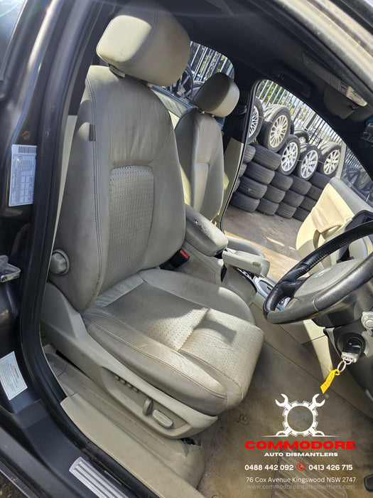 A275 - VE Holden Calais V Series I, V6 LY7 Auto M82 275,XXXkms Paint Code #354N Evoke Mica Metallic