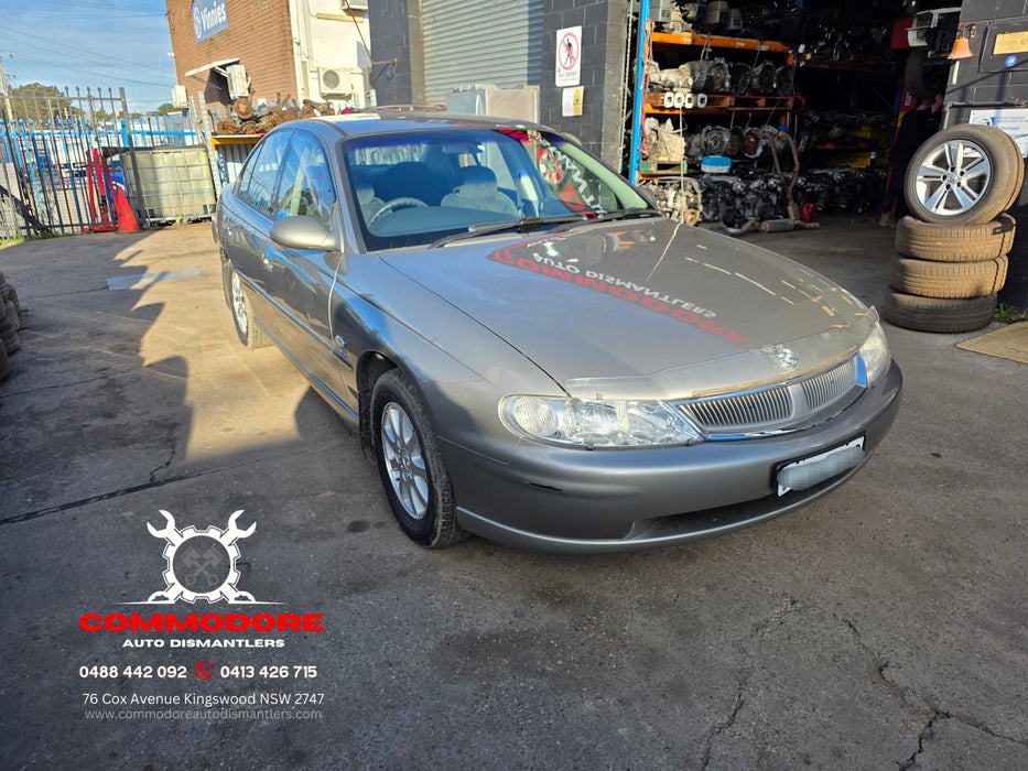 A278 - VX Holden Commodore Sedan - Wiper Arm - PASSENGERS SIDE