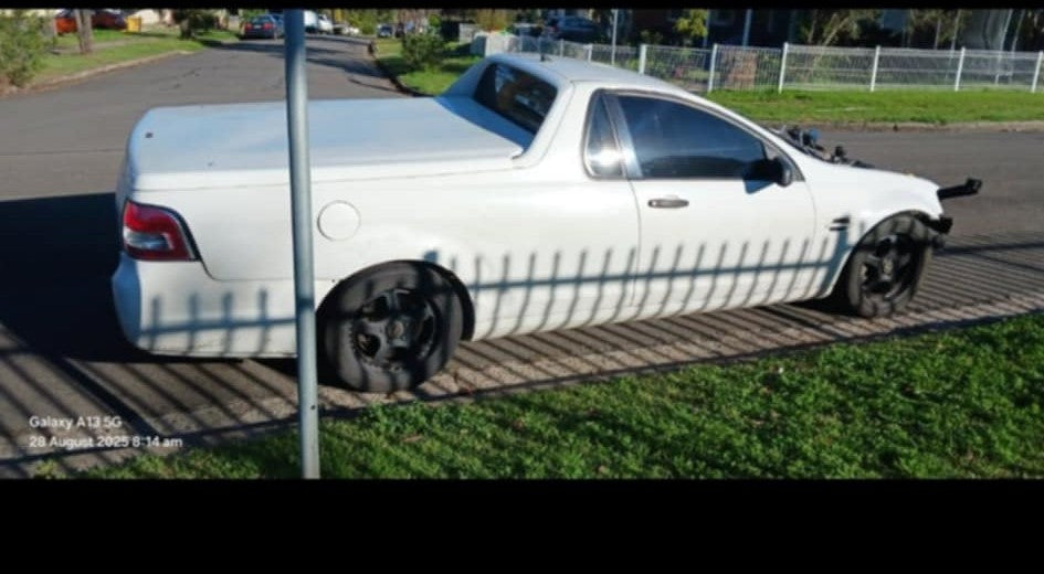 A284 - VE Holden Commodore Ute - Side Mirror - DRIVER'S SIDE - BLACK