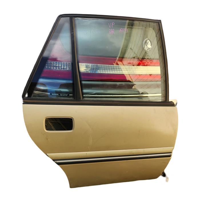 A191 - VP SEDAN - DOOR DRIVERS REAR