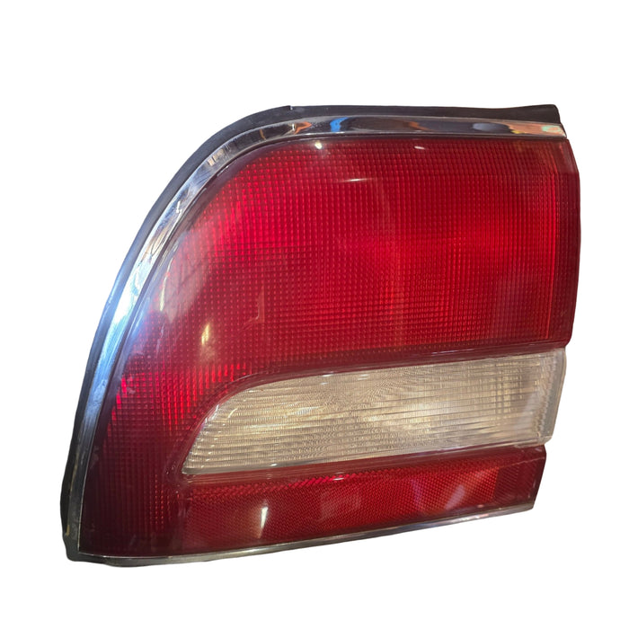 B071 - VS HOLDEN CAPRICE - TAILLIGHT - PASSENGER SIDE