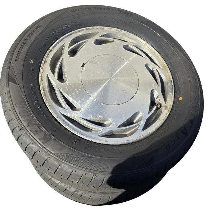 GENUINE VP HOLDEN CALAIS - 15" Wheels with Centre Caps (set of 4)