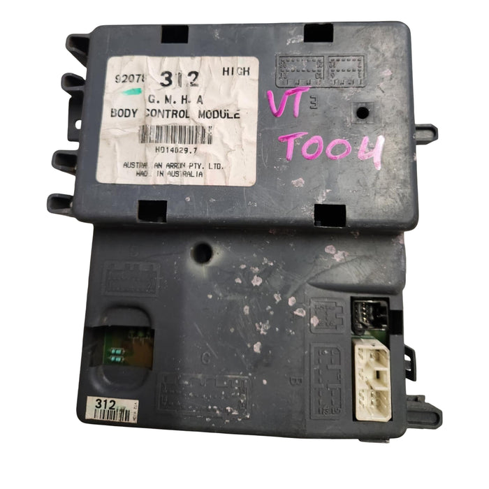 T004 - VT HOLDEN COMMODORE - BCM - 312 HIGH