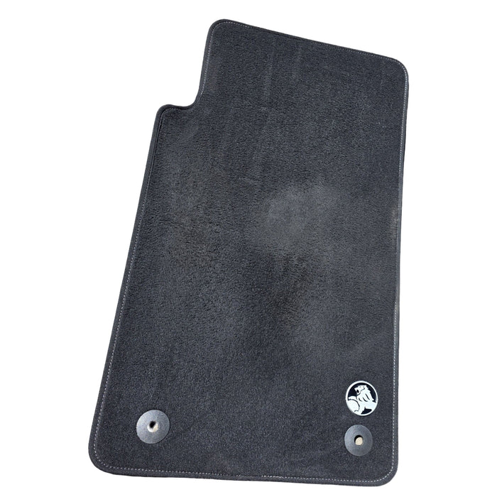 A232 - VF HOLDEN COMMODORE Sedan - FLOOR MATS - SET