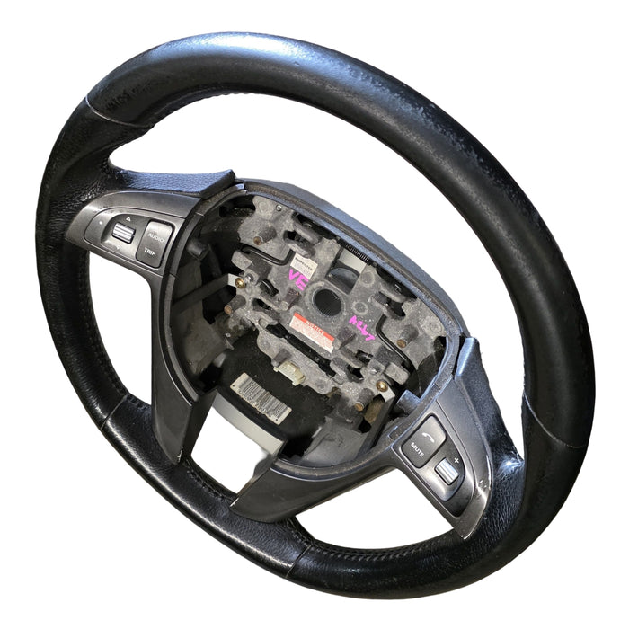A267 - VE HOLDEN CALAIS - STEERING WHEEL - BLACK + LEATHER