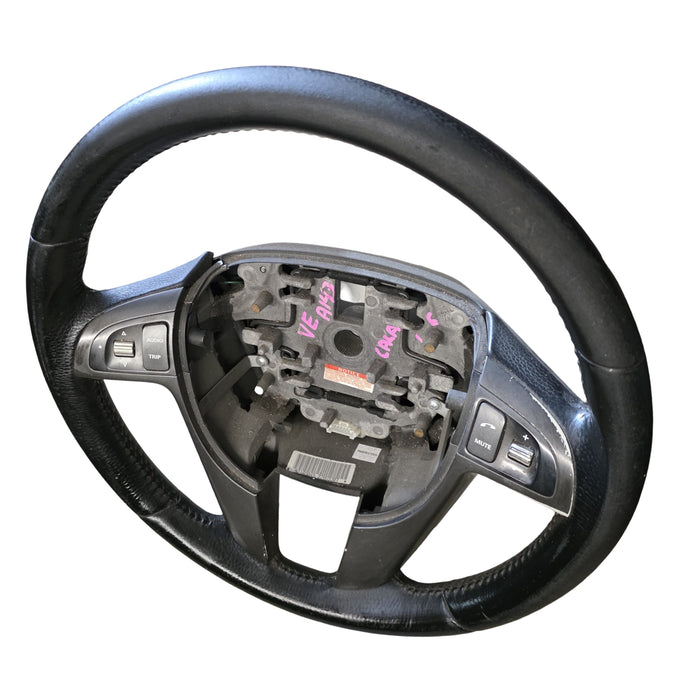 A143 - VE HOLDEN COMMODORE CALAIS - LEATHER STEERING WHEEL - GREY TRIM