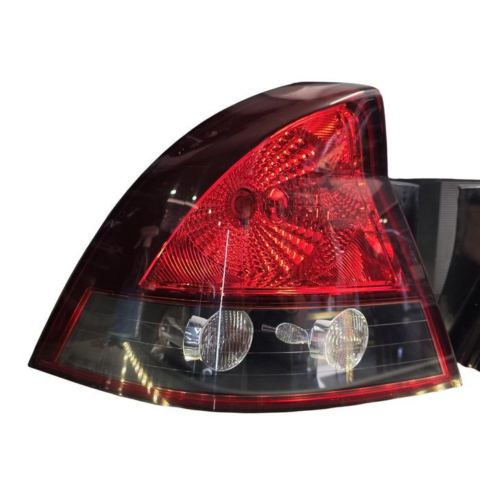 A268 - VZ Holden Calais - Taillight Set