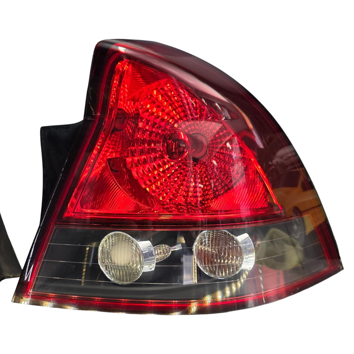 A268 - VZ HOLDEN CALAIS - Taillight SET