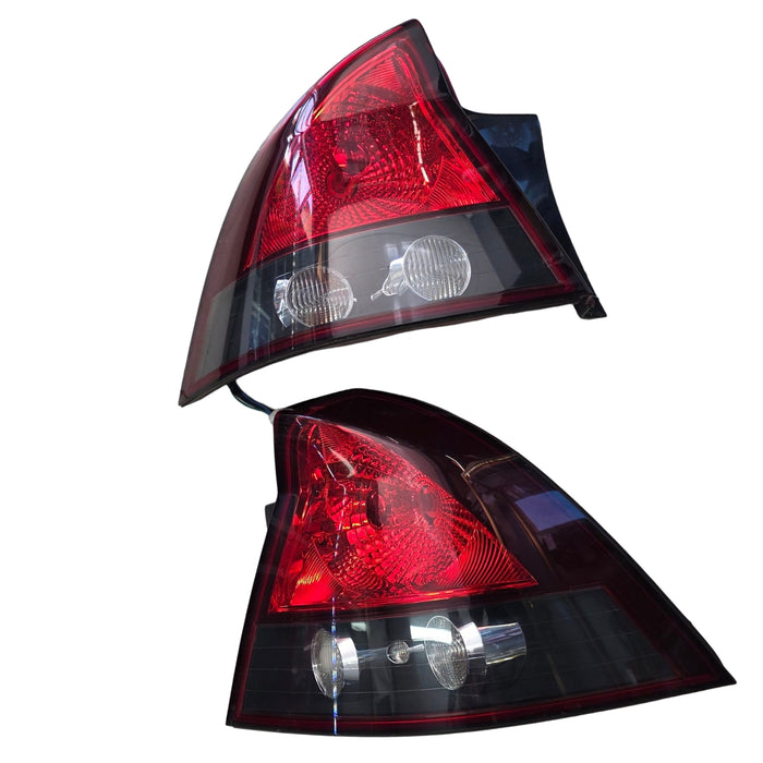A268 - VZ Holden Calais - Taillight Set