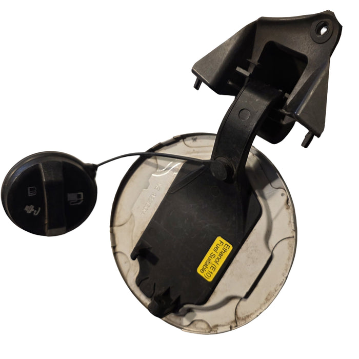 A065 - VE HOLDEN COMMODORE SEDAN - FUEL FLAP - HERON WHITE 679F