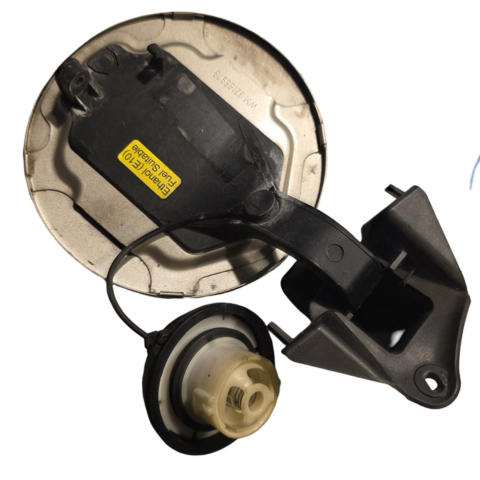 A031 - WM HOLDEN STATESMAN CAPRICE - FUEL FLAP - Evoke Mica Metallic #385n