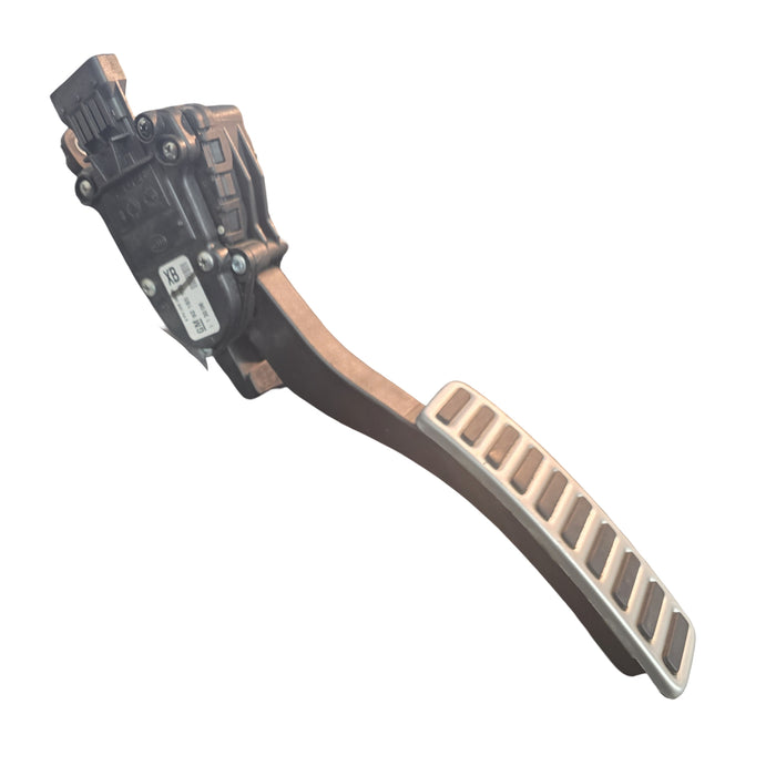 A033 - 9/2006 VE HOLDEN CLUBSPORT - V8 Accelerator Pedal