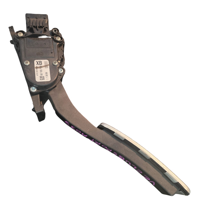 A033 - 9/2006 VE HOLDEN CLUBSPORT - V8 Accelerator Pedal