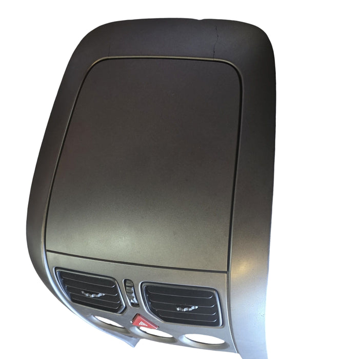 A282 - VY Holden Commodore Sedan - Centre Dash Display
