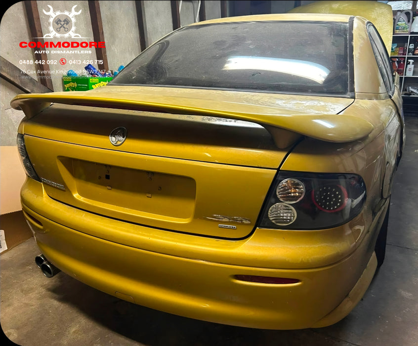JM001 - VX SS Holden Commodore SEDAN - Sideskirt (PAIR) - HYPER YELLOW #524G