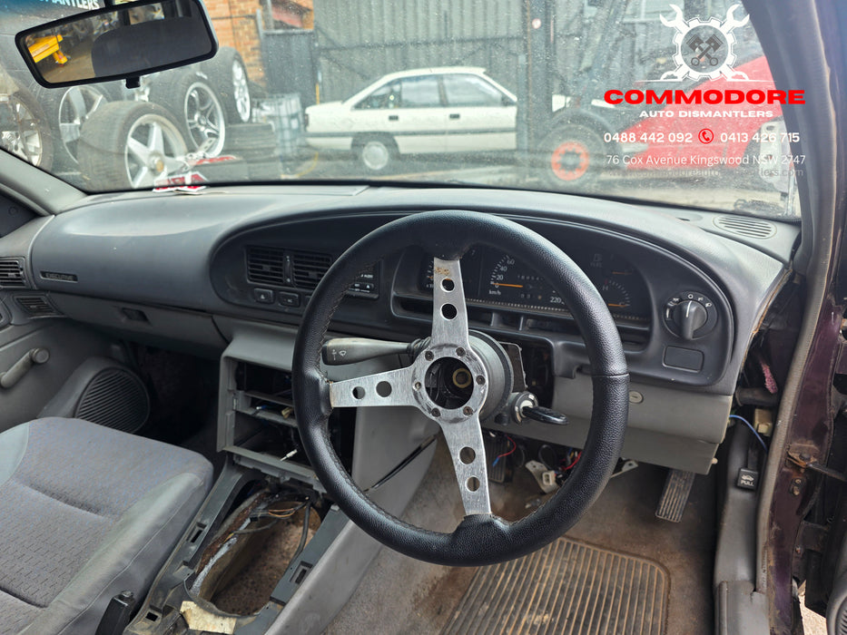 A291 - VS HOLDEN COMMODORE WAGON - Hazard Switch