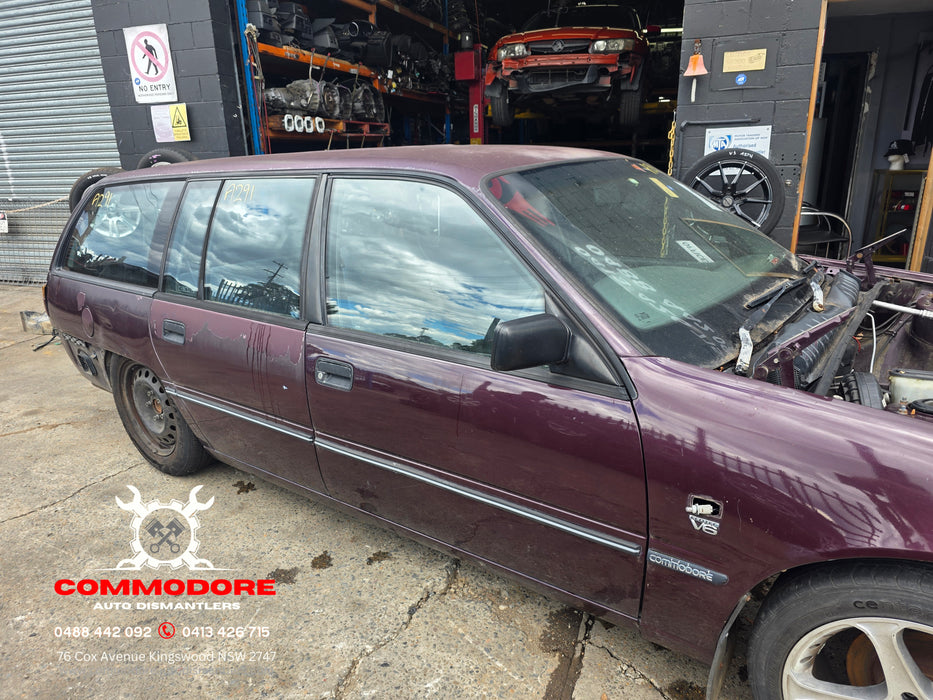 A291 - VS HOLDEN COMMODORE WAGON - External B-Pillar Trim - DRIVERS SIDE