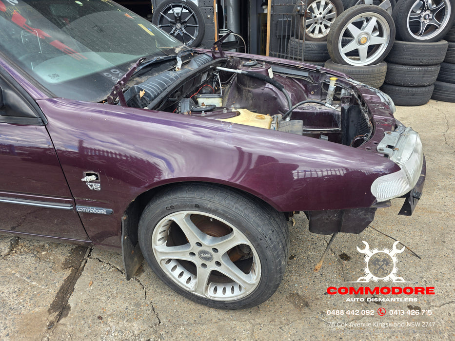 A291 - VS HOLDEN COMMODORE WAGON - Front Wiper Arm - PASSENGERS SIDE