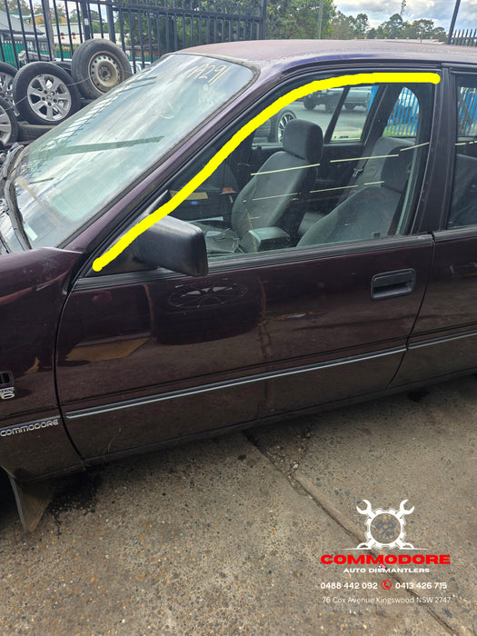 A291 - VS HOLDEN COMMODORE WAGON - Front Upper Window Strip - PASSENGERS SIDE