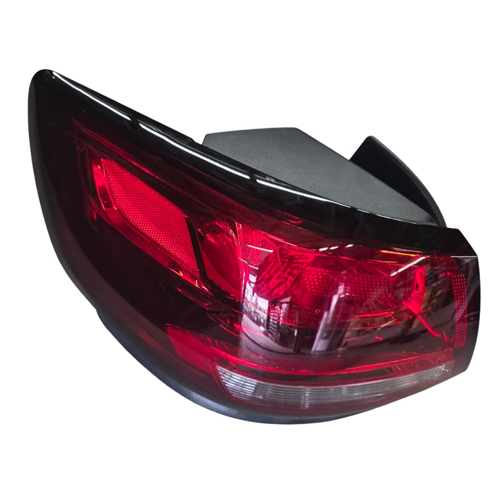 VF SS / SV6 Holden Commodore Sedan - Passenger Side Taillight **NEW**
