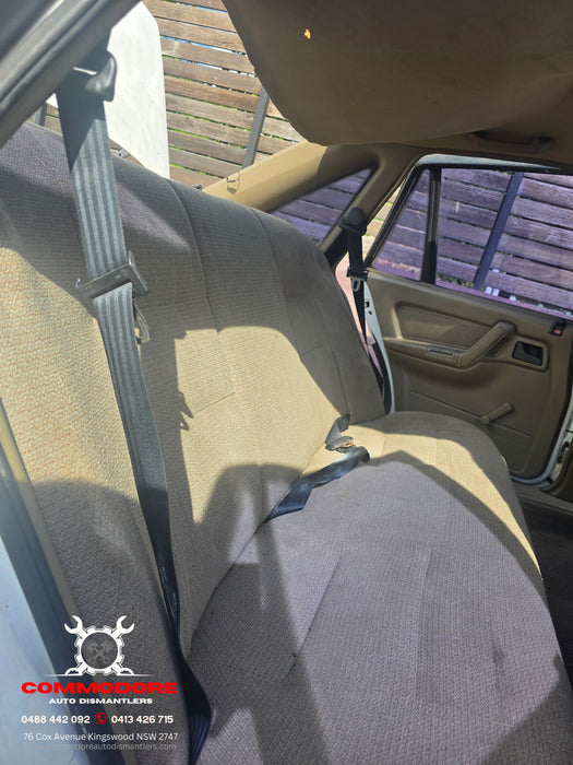 A292 - VP Holden Commodore SEDAN - Seatbelt Passengers Rear - BLACK