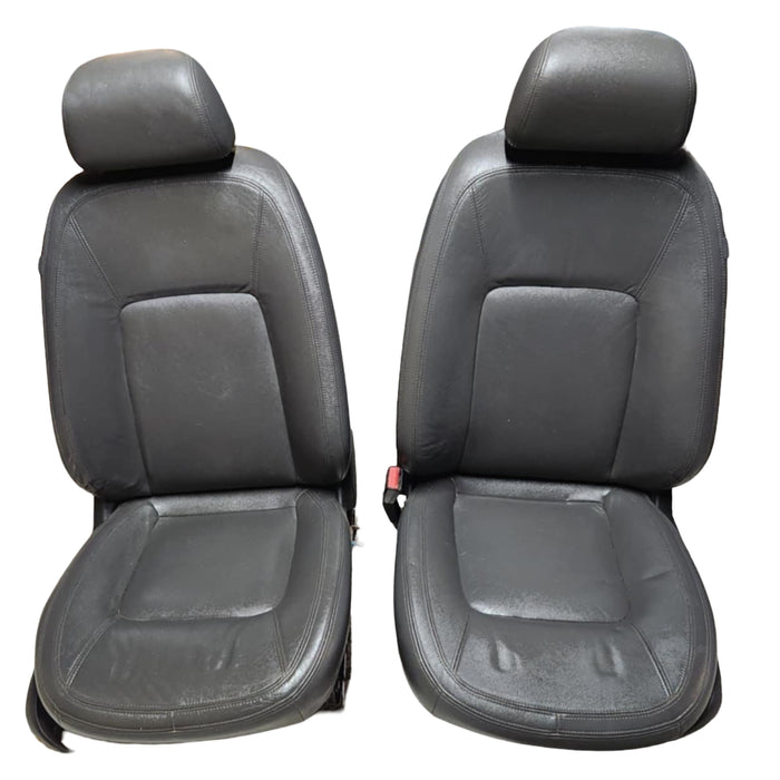 A031 - WM HOLDEN STATESMAN  - Front Leather Seats - Grey