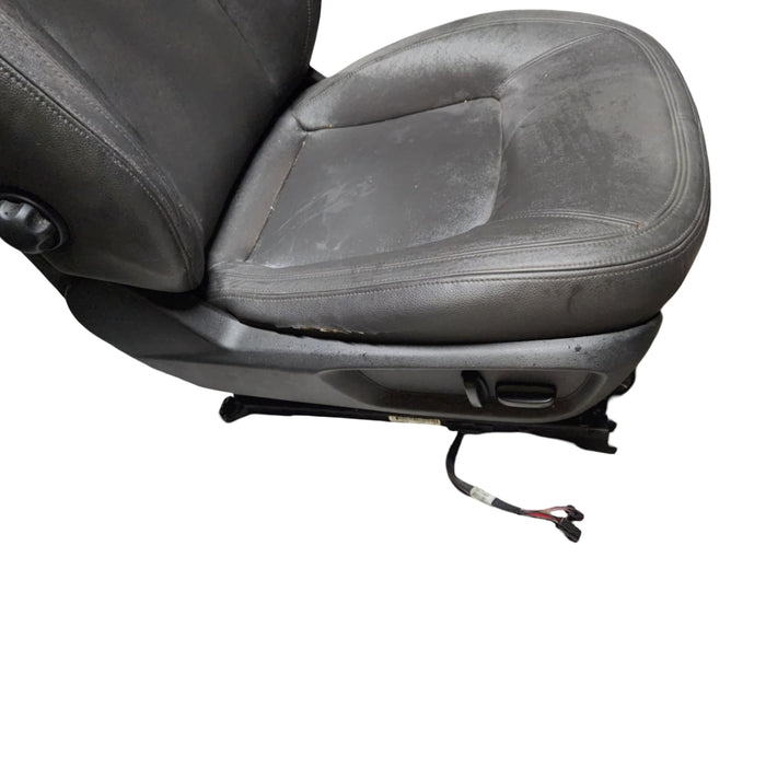 A031 - WM HOLDEN STATESMAN  - Front Leather Seats - Grey