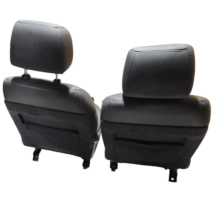 A031 - WM HOLDEN STATESMAN  - Front Leather Seats - Grey