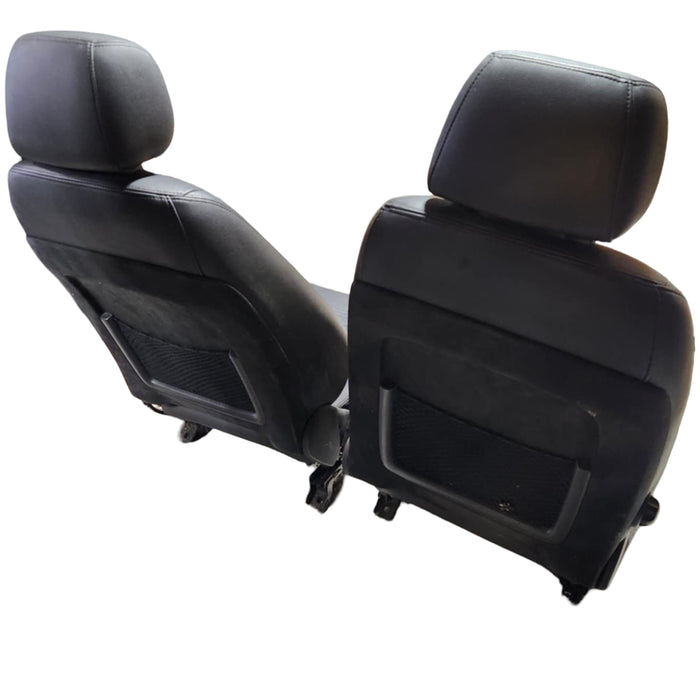 A060 - VE HOLDEN CALAIS V6 - Front Seats Perforated Leather