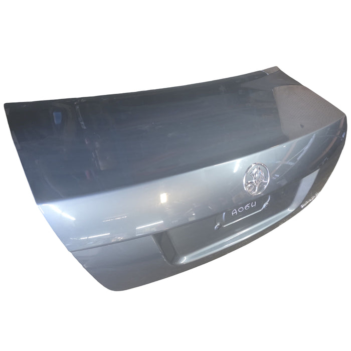 A064 - VE HOLDEN Calais Sedan - BOOTLID ODYSSEY #276M