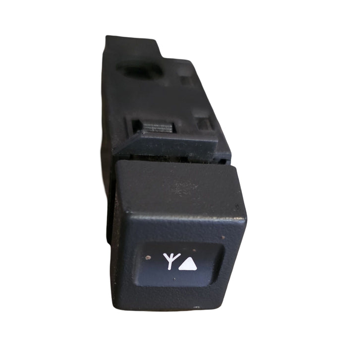 A016 - VS HOLDEN COMMODORE BERLINA - ANTENNA SWITCH "UP