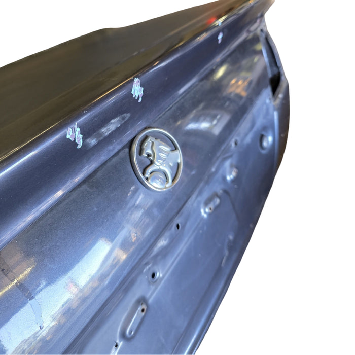 #geo VS HSV holden commodore - Bootlid with Bobtail Spoiler Rust Free