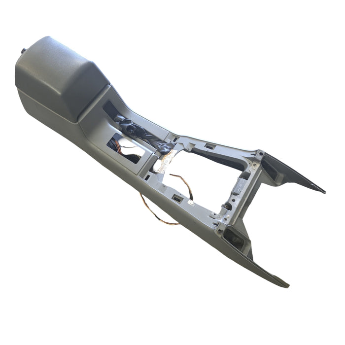 #geo - VS HOLDEN Calais - Centre Console Assembly - INCLUDES Rear Air Vents & Cigarette lighter