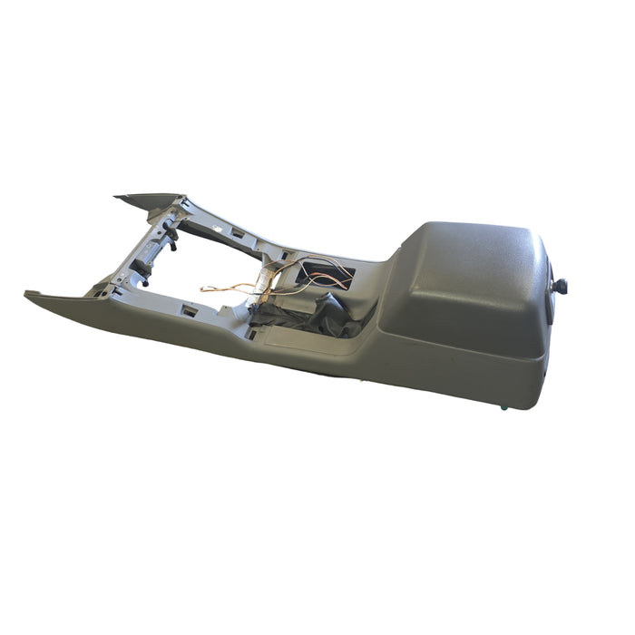 #geo - VS HOLDEN Calais - Centre Console Assembly - INCLUDES Rear Air Vents & Cigarette lighter