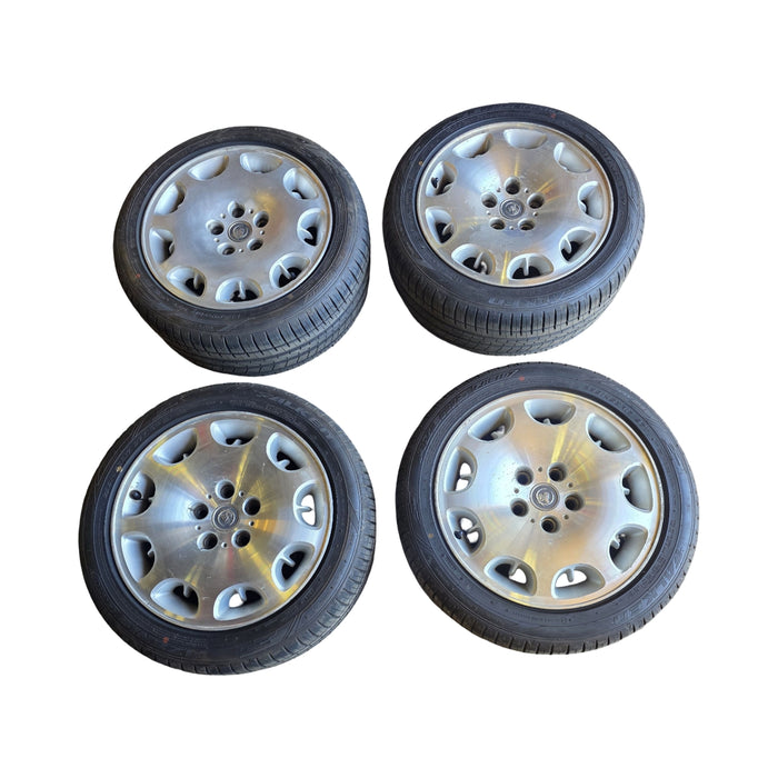 #geo - VT Holden International - 17" Wheels with Centre Caps and New Tyres (set of 4)