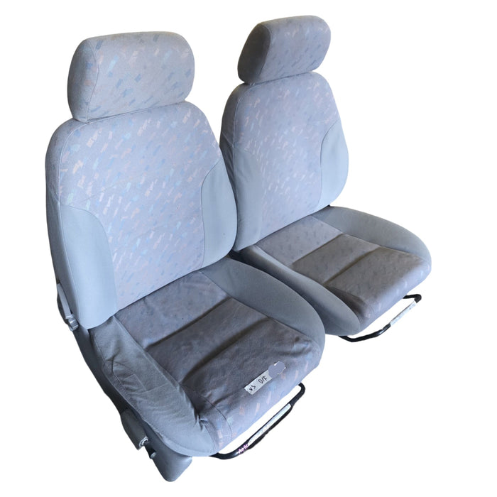 A084 - VS Holden COMMODORE Sedan / Wagon - FRONT Seat SET with rails and seat side plastics