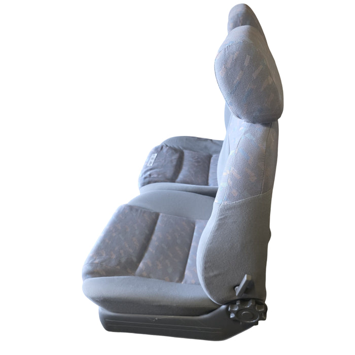 A084 - VS Holden COMMODORE Sedan / Wagon - FRONT Seat SET with rails and seat side plastics