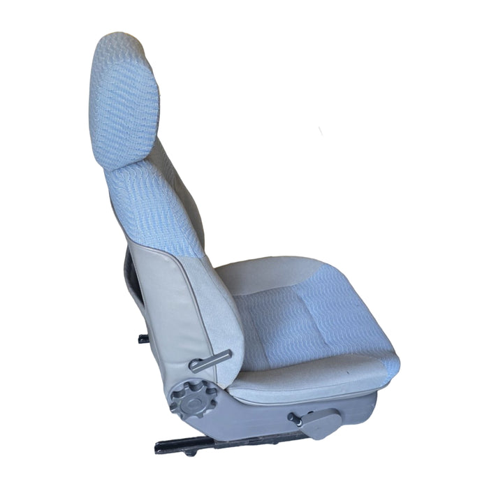 A057 -VR Holden Commodore Sedan / Wagon - FRONT Seats SET with rails and plastic side trims