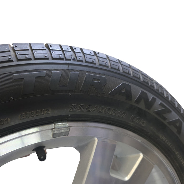 adv039 - Holden VY Holden Adventra - 17" Wheel with NEW Tyre 225/55R17 97W