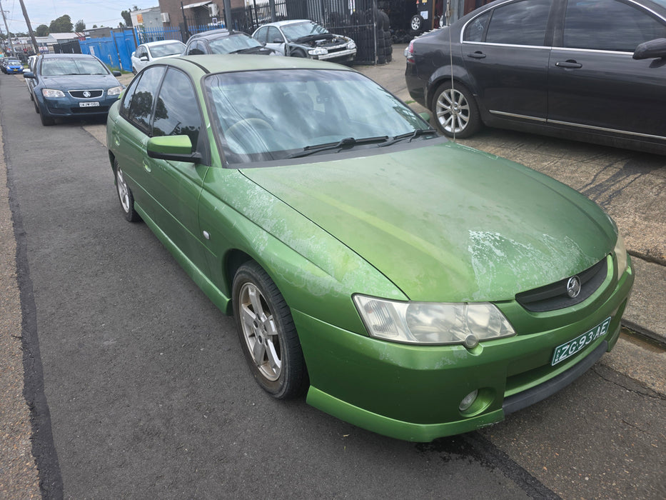a297 - VY Holden Commodore S Sedan - DRIVERS SIDE Guard Hothouse Green #870J