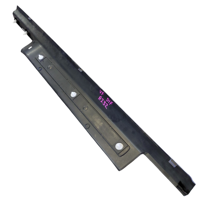 VE / VF Holden Commodore Sedan - DRIVERS FRONT - Scuff Sill Trim / Includes Alloy insert. Part #92200187