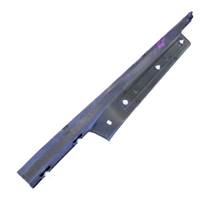 VE / VF Holden Commodore Sedan - DRIVERS FRONT - Scuff Sill Trim / Includes Alloy insert. Part #92200187