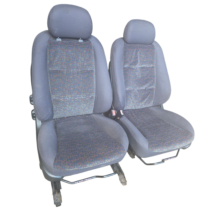 TD001 - VT Holden Commodore Sedan - Front Seats Cloth (pair)