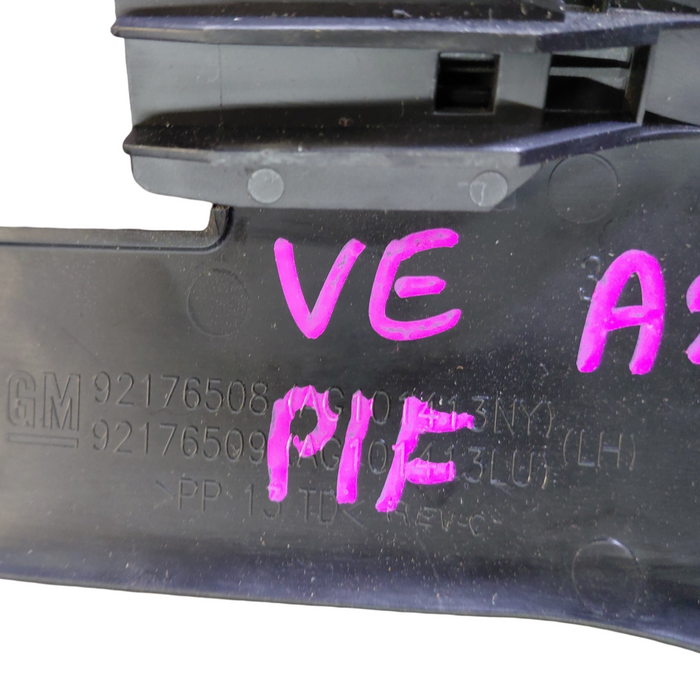 VE / WM Holden Commodore - PASSENGERS SIDE Front Seat Rail End Cap - Black P/N: 92176508