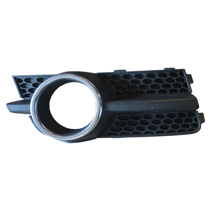 EB500 - VZ Holden Commodore SVZ - DRIVERS SIDE - Fog Light Bezel with Chrome trim